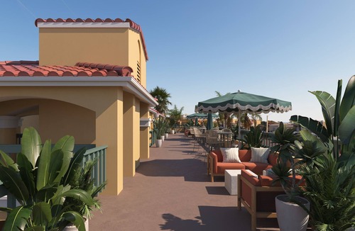 Diamond Crestview Hotel | Rooftop Ocean Views + Pool + Hot Tub | Walk to Beach, Galleries + Restaurants