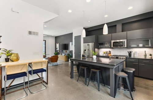 Hillsboro Village House | Rooftop Patio w/Parking - WALK to Belmont & 12 South