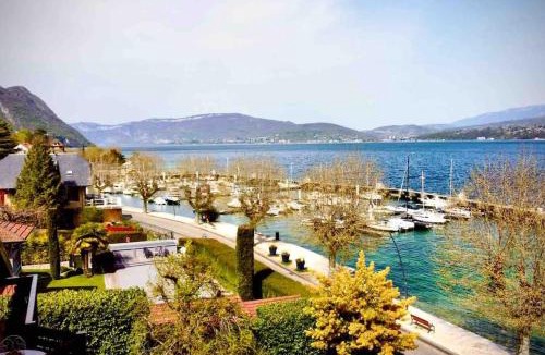 Le Bourget-du-Lac Apartment | Rooftop pieds dans l’eau, terrasse, parking sécu