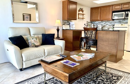 Vanderbilt Beach Condo | ROOFTOP POOL, BAY VIEW & STEPS TO VANDERBILT BEACH!