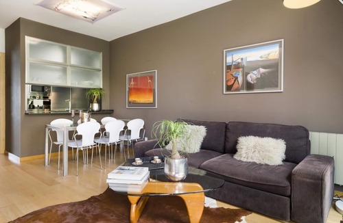 el Fort Pienc Apartment | Rooftop Pools Apartment, by Old Town!