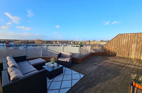 Leith Apartment | Rooftop Retreat Edinburgh