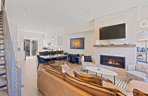 Silverthorne Villa | Rooftop Sauna Hideaway Mtn Views & Fireplace