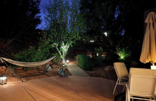 Oak Creek House | Rooftop Views, Walk to Trails, Dining & Coffee, Pet Friendly!