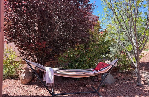Oak Creek House | Rooftop Views, Walk to Trails, Dining & Coffee, Pet Friendly!