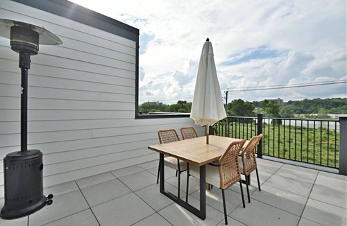 Knoxville Villa | Rooftop w/River Views - 9 min Neyland