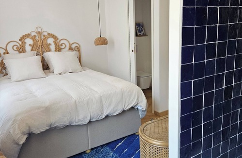 Saint-Martin-aux-Buneaux Bed & Breakfast | Room 102 at Villa du Clos Normand, 7 minutes' walk from the sea!