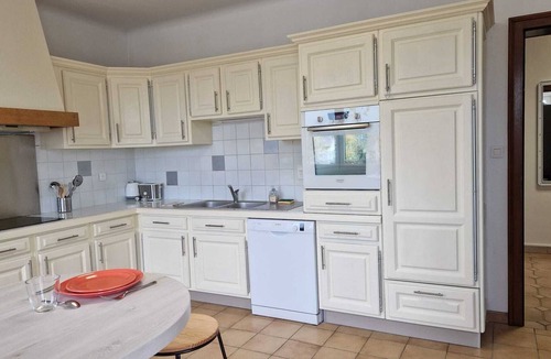 Hettange-Grande Villa | Room 1 Premium Namibia city view