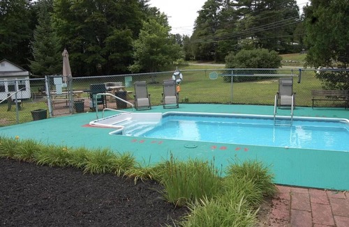 Schroon Lake Hotel | Room 106 two queen beds