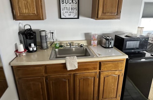 Schroon Lake Hotel | Room 108 with two queen beds