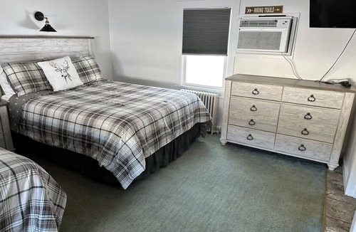 Schroon Lake Hotel | Room 109 two queen beds