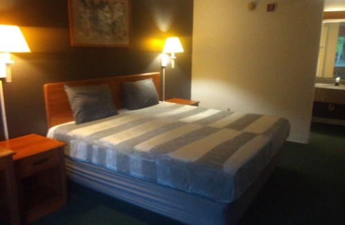 Livingston Apartment | Room 136 - King Bed Hotel Studio