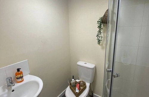 Iver House | Room 2 - Bathurst Walk