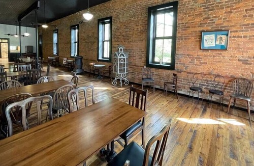 Chester Bed & Breakfast | Room 2 - Rosy's Room - Beard and Lady Inn