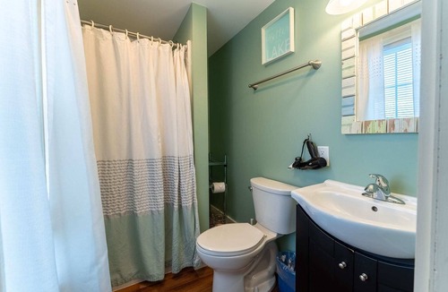 Weirs Beach House | Room 2 (Second Floor Private Bathroom)