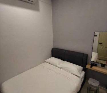 Muar House | Room 2 U Hostel & Guest House