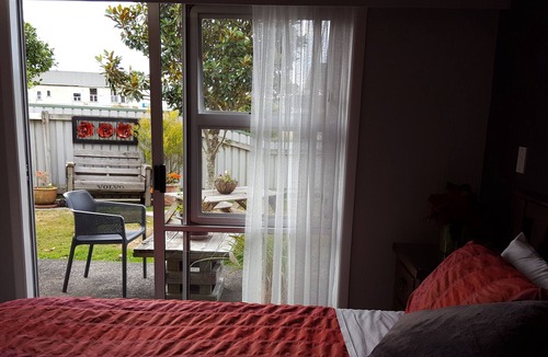 Stratford House | Room 5 Cadence Bed and Breakfast