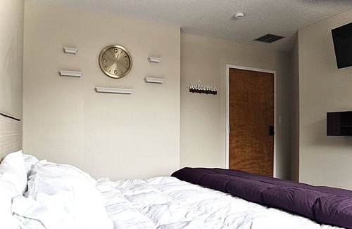 Fourmile House | Room 5 within the Pine Mountain Inn