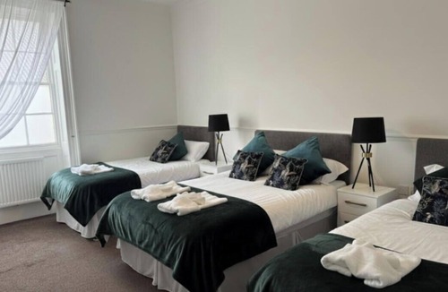 Margam Bed & Breakfast | Room 9 - Manor Park Country House, Wales Perfect for Families