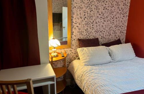 Edgbaston Apartment | Room at Sandon road