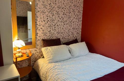 Edgbaston Apartment | Room at Sandon road