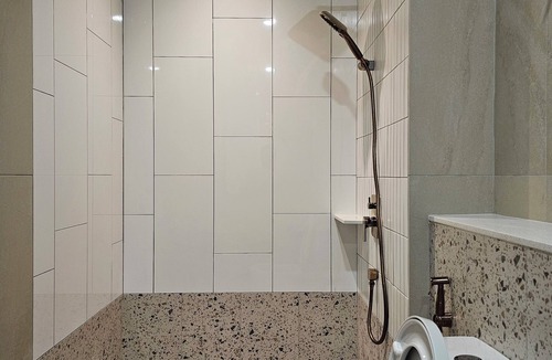 Historic George Town Cabin | Room at Weld Quay Georgetown