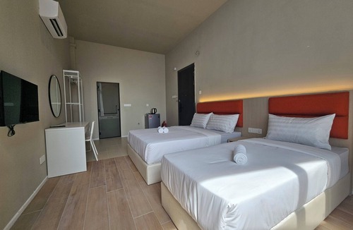 Historic George Town Cabin | Room at Weld Quay Georgetown