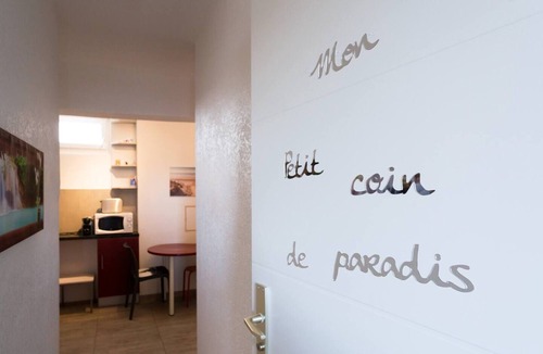 Bevaix House | Room-attypical Calm Harmonious Relaxing