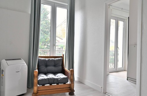 Salies-du-Salat Apartment | Room 'Chambre 7' with Shared Terrace, Wi-Fi and Air Conditioning