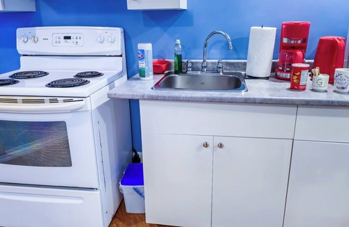 Saint John House | Room-cosy Basement Apartment