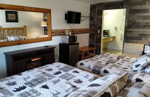 Ohiopyle Hotel | Room: Cozy Downtown Retreat - Steps from It All