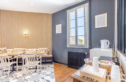 Chantonnay Apartment | Room 'Double - No.07' with Wi-Fi