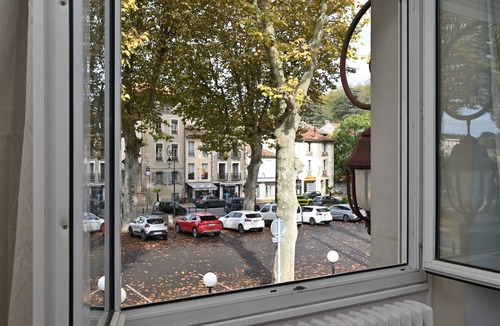 Salies-du-Salat Apartment | Room 'Double Room' with Shared Terrace, Wi-Fi and Air Conditioning