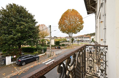 Salies-du-Salat Apartment | Room 'Double Room' with Shared Terrace, Wi-Fi and Air Conditioning