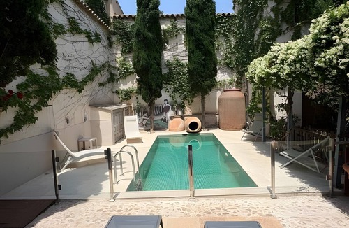 Consuegra Apartment | Room 'Familiar - La Despensa' with Shared Pool, Wi-Fi and Air Conditioning