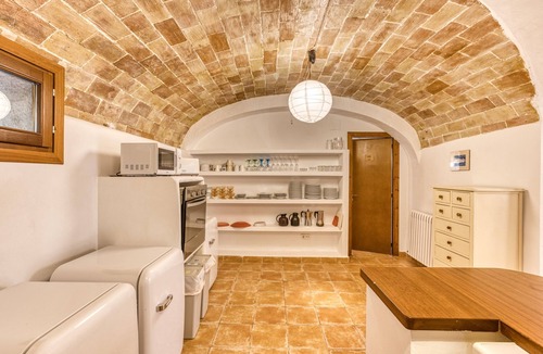 Creixell Apartment | Room 'Fonoll' with Shared Pool, Terrace and Wi-Fi
