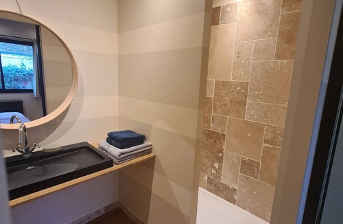 La Ferte-Saint-Aubin Bed & Breakfast | Room for 2 with breakfast included