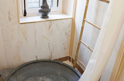 La Tourlandry Bed & Breakfast | Room for 2 or 3 people