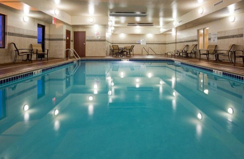 Shakopee House | Room for a Romantic Escape! Free Breakfast