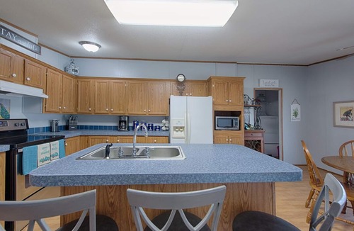 Shiner House | ROOM FOR ALL