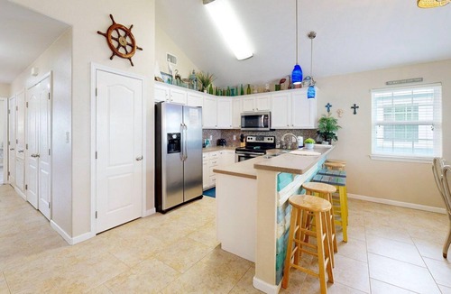 Port Aransas House | Room for Boat, Shared Pool, Golf Cart Access, Pet Friendly