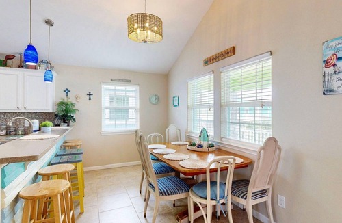 Port Aransas House | Room for Boat, Shared Pool, Golf Cart Access, Pet Friendly