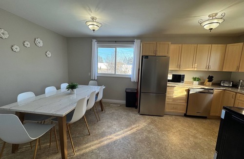 Thunder Bay Apartment | Room for Everyone - Close to University & Hospital