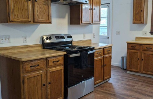 Seneca Falls House | Room for everyone in your group!