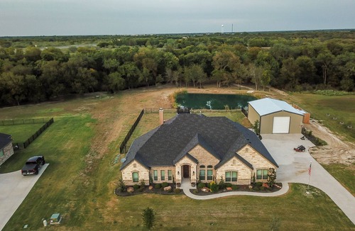 Elmo House | Room for Rent in Country Estate- Enjoy Wildlife and Nature Trails