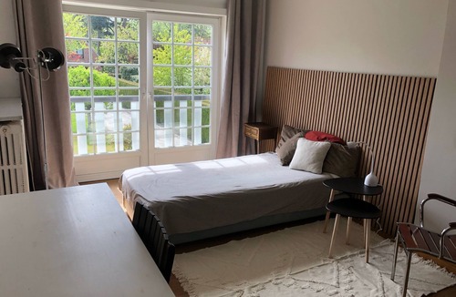 Croix Bed & Breakfast | Room for travelers.