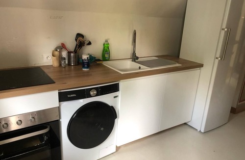 Croix Bed & Breakfast | Room for travelers.