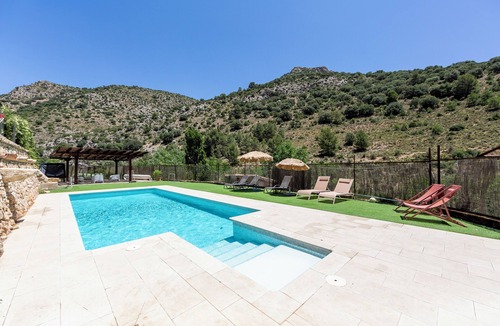 Puebla de Don Fadrique Apartment | Room 'Hab Doble 3 Molino Del Machero' with Mountain View, Shared Pool and Wi-Fi