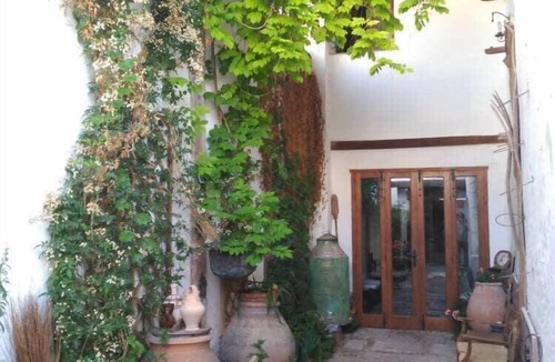 Villarrubia de Santiago Apartment | Room 'Habitación 7' with Private Garden, Wi-Fi and Air Conditioning