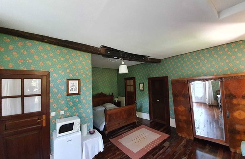 Saint-Pe-de-Bigorre Bed & Breakfast | Room in a 17th-century manor house